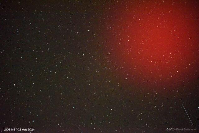 An 8-second exposure using the telephoto showing the red glow of the ionosphere.